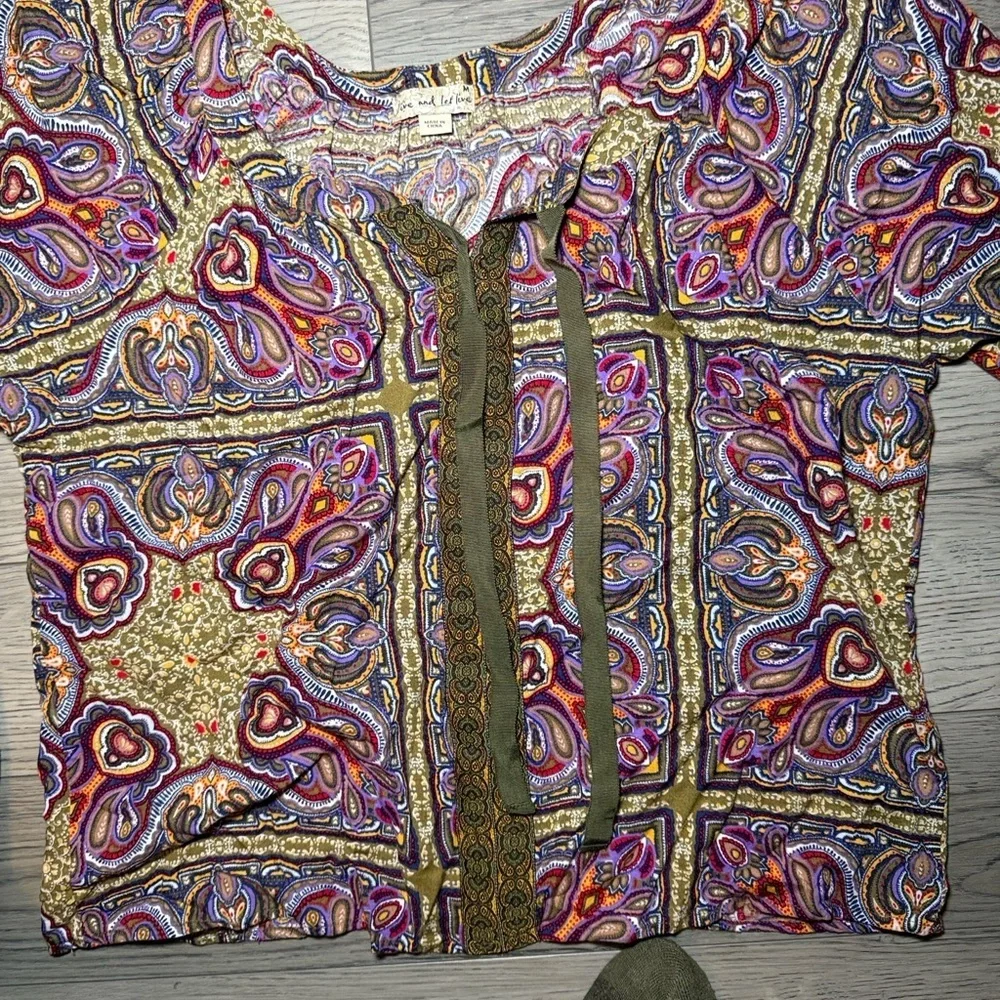 Women's Medium Tops Bundle -Live & Let Live Knit de Knit Croft & Barrow Lot of 3